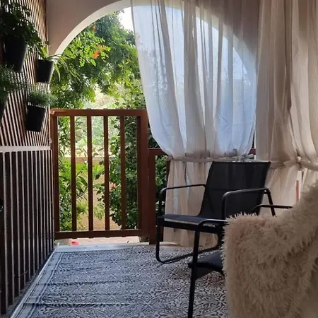Apartment Paradise Garden Sweet Limassol